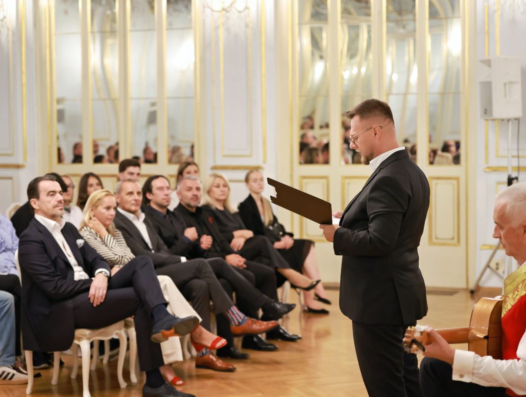 Honorary Consul Vojislav Kovač Supports Montenegrin Guitar Duo Concert in Maribor